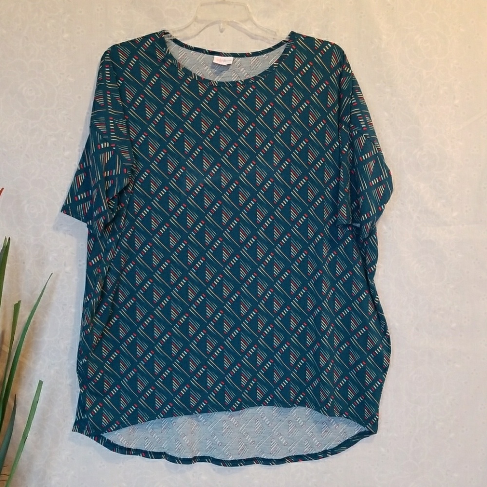 NWOT-LULAROE CLASSIC TUNIC ,SIZE XL!!